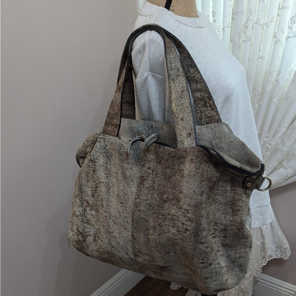 Handbags - Textured Brown Leather Hand Bag